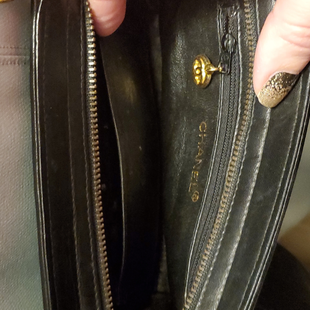 CHANEL Black Quilted Shoulder Bag - Picture 6 of 14